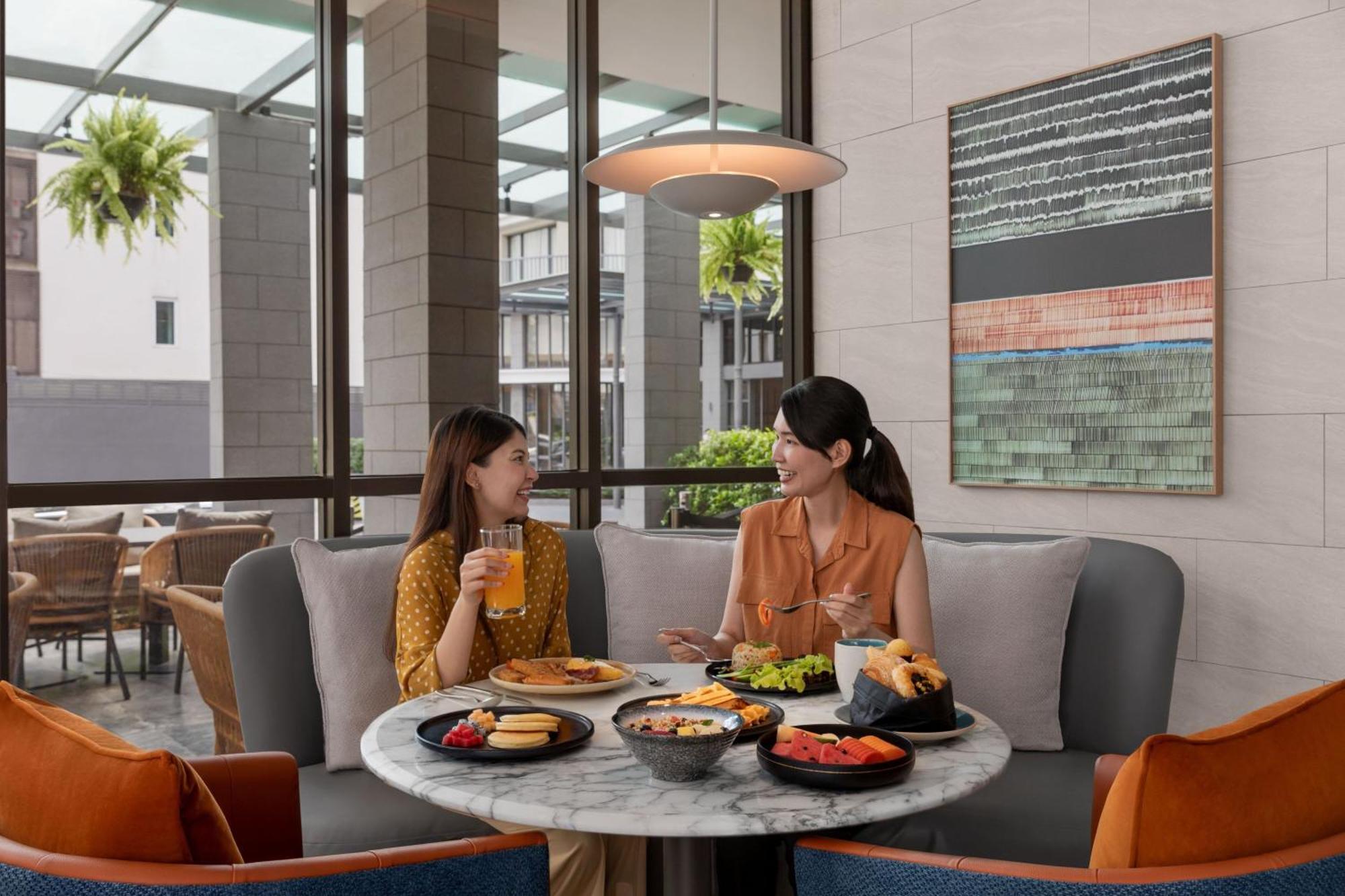 Courtyard By Marriott Bangkok Sukhumvit 20 Hotel Buitenkant foto